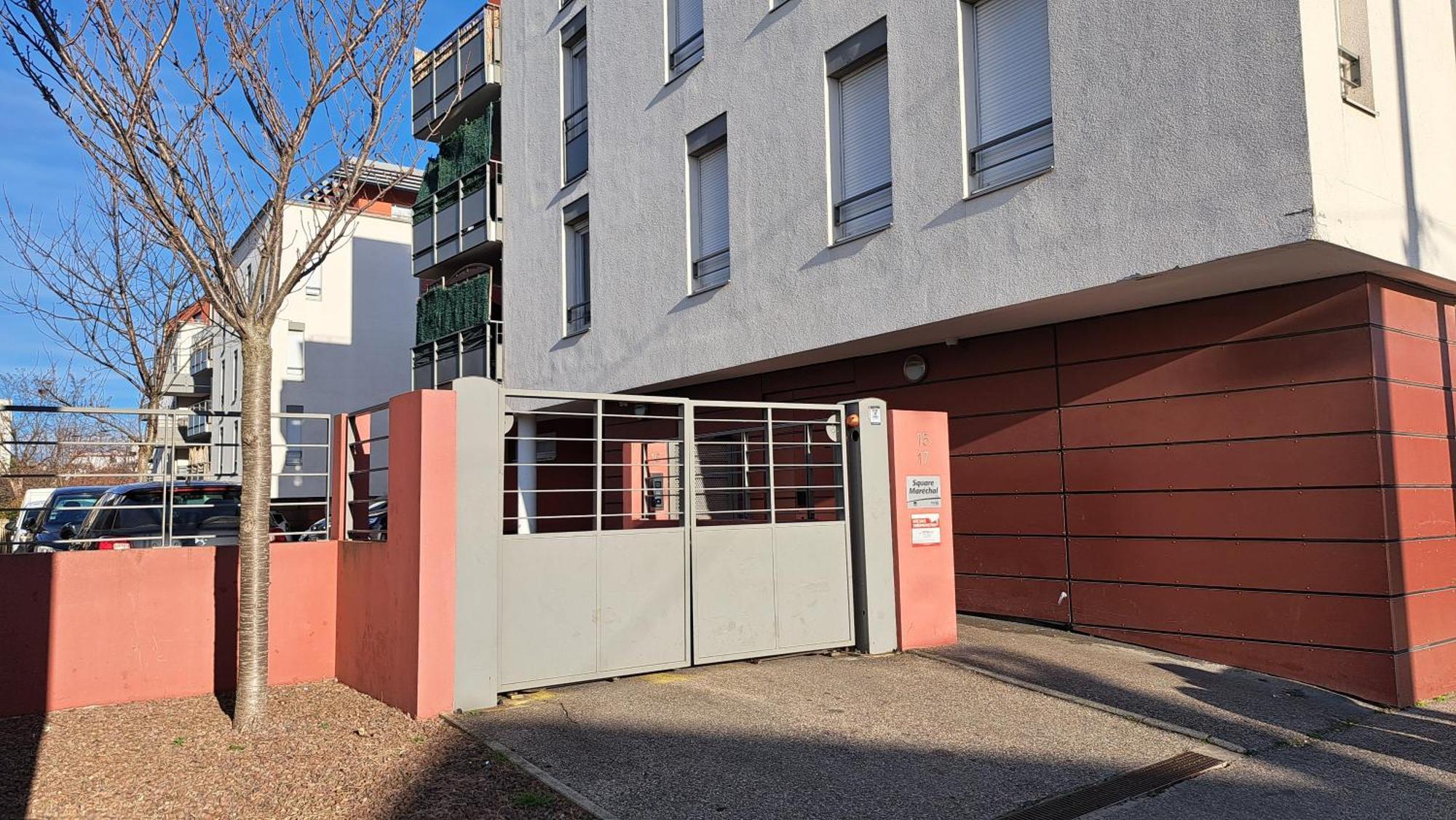 Appartement Cosy 3 Pieces Avec Garage Privatif Saint-Priest  Exteriér fotografie